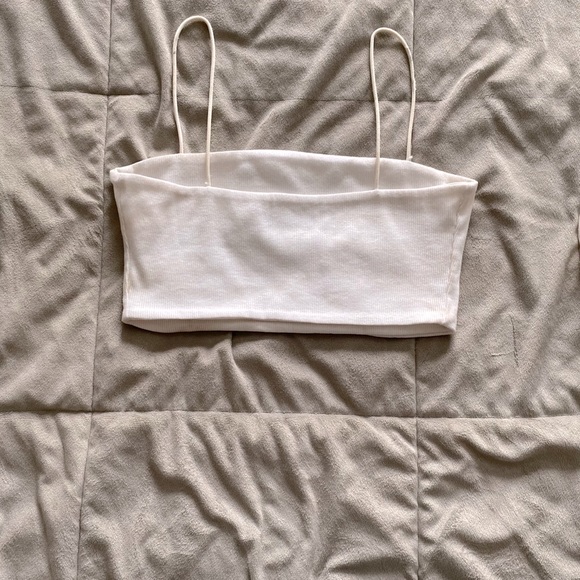 SOLD Ribbed White Crop Top - Picture 4 of 4